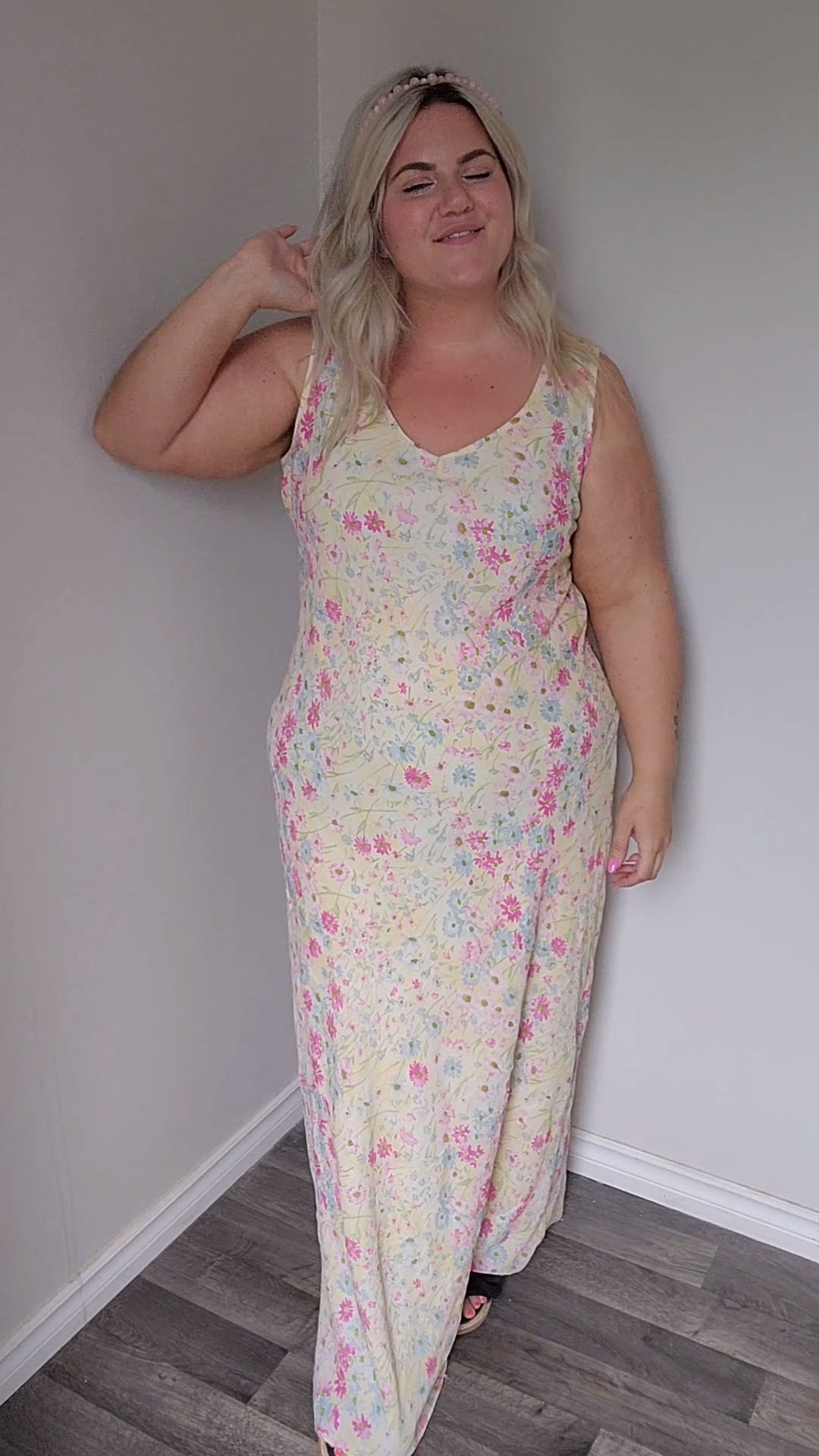 Size 18 Yellow Floral Sleeveless Long Dress
