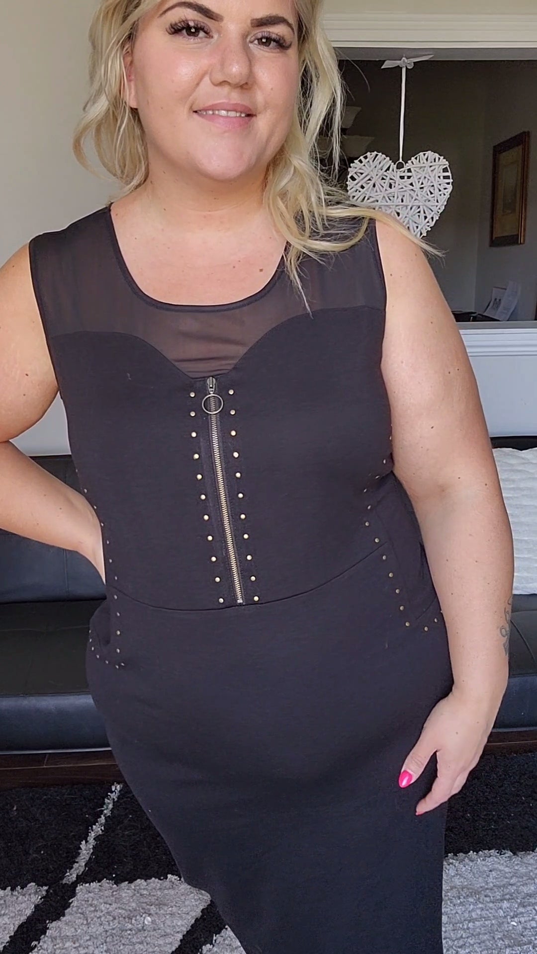 Size 0x Tuxedo-esque Dress
