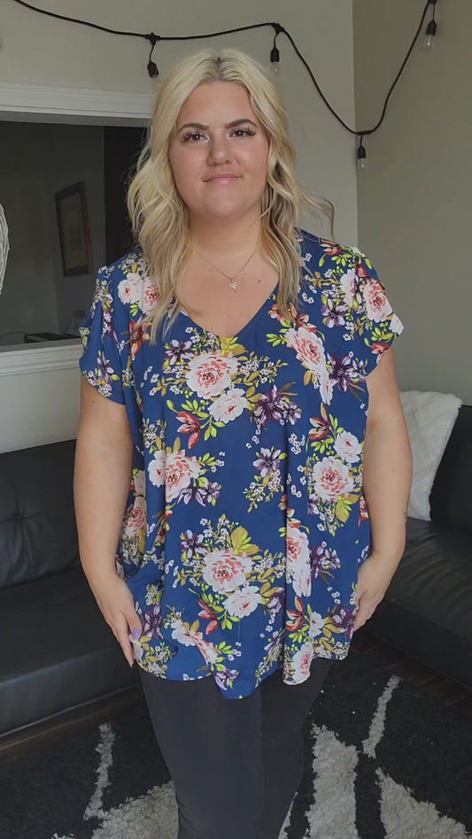 Size 4x Blue Floral Cap Sleeve Blouse