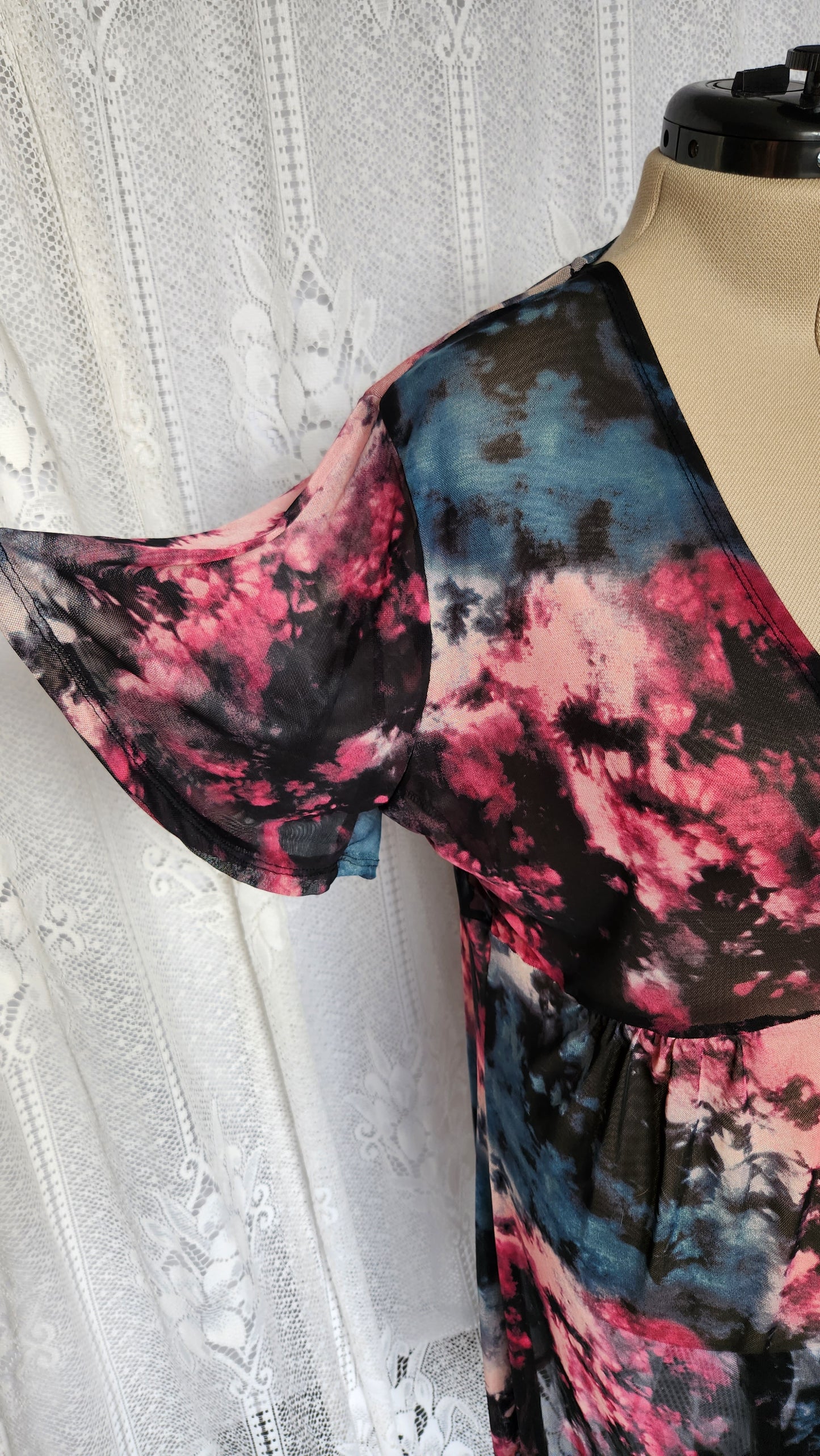 Size 2x Mesh Tie Dye Duster