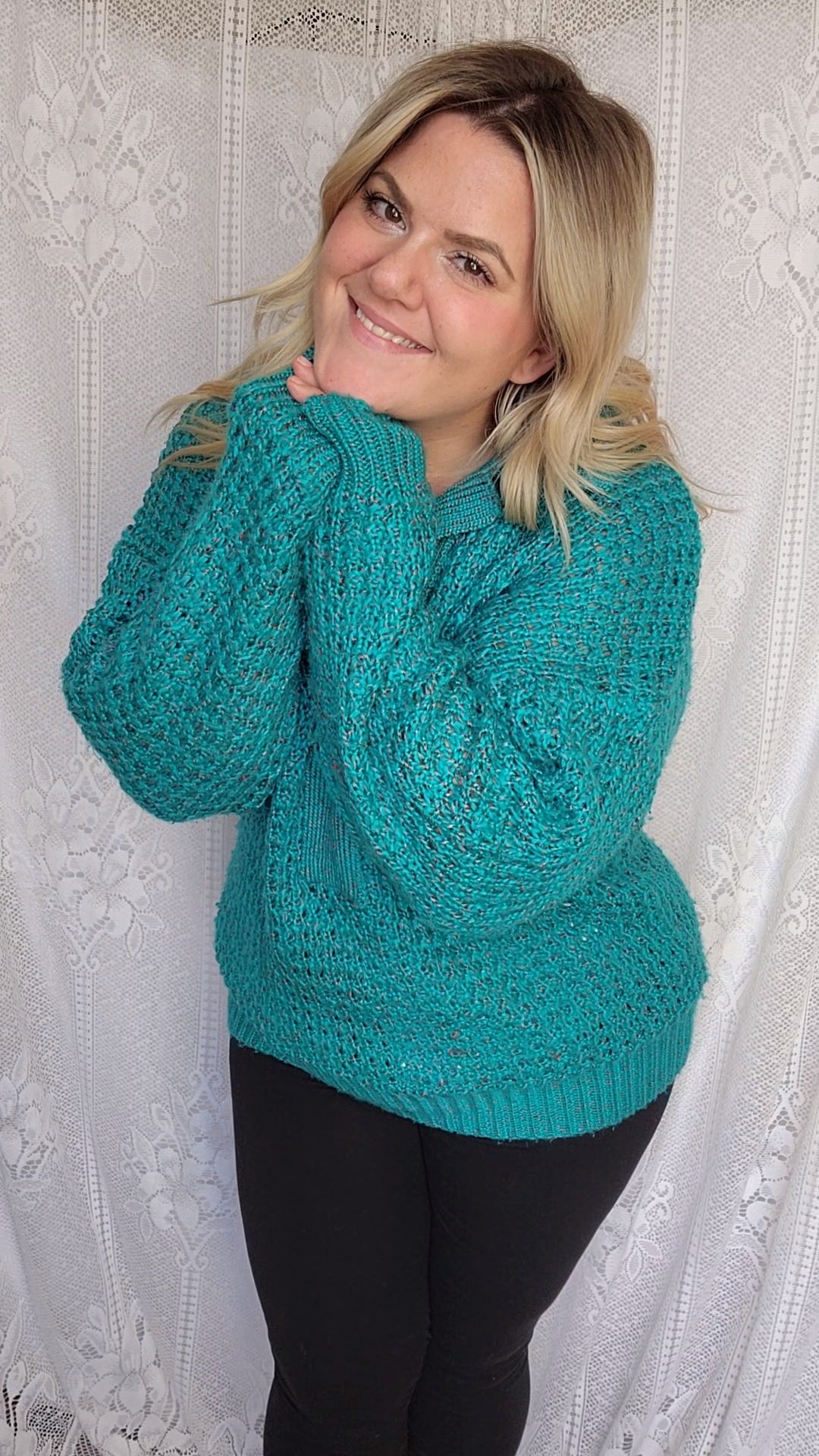 Fits like a XL/1x Vintage Green Knit Sweater