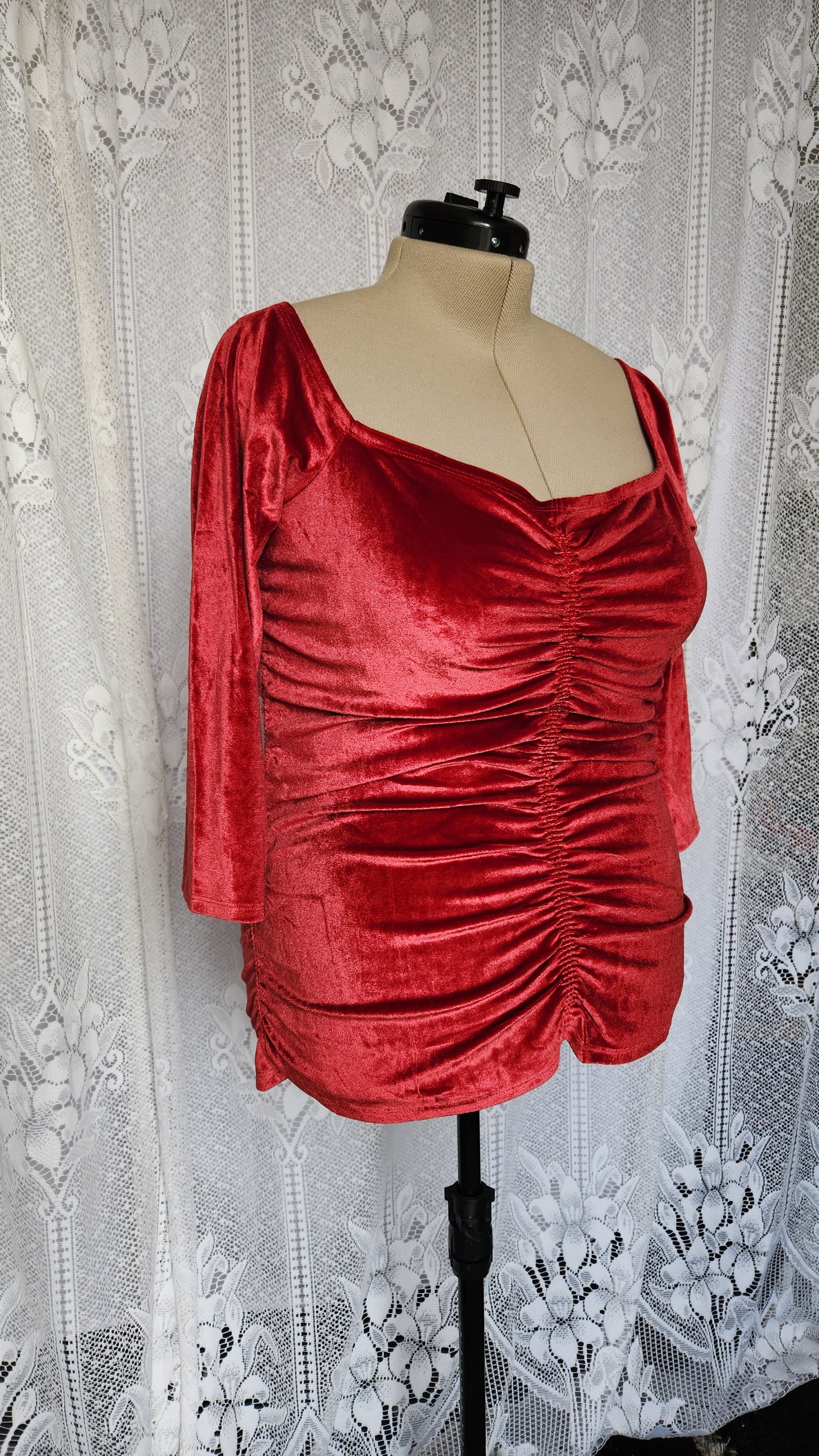 Fits like a 1x Torrid Scrunch red velvet Off the Shoulder Top