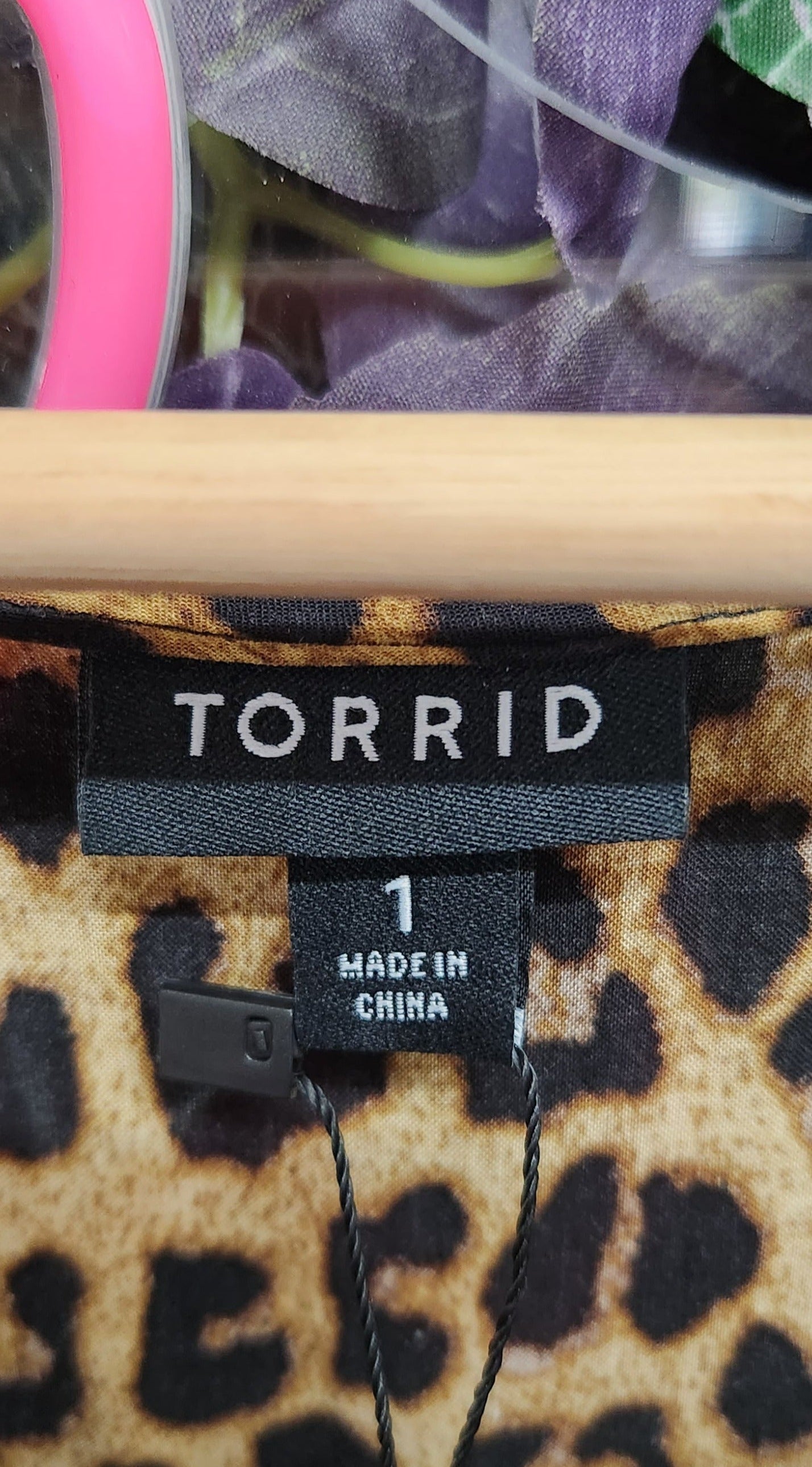 Size 1x Torrid Leopard Print Button Up Top