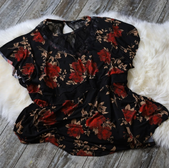 Size 5x Black and Red Floral Studio Knit Lace Peplum Top